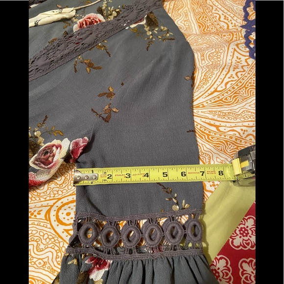 NWT~Beautiful Floral Patterned Kimono by Entro - Picture 4 of 4